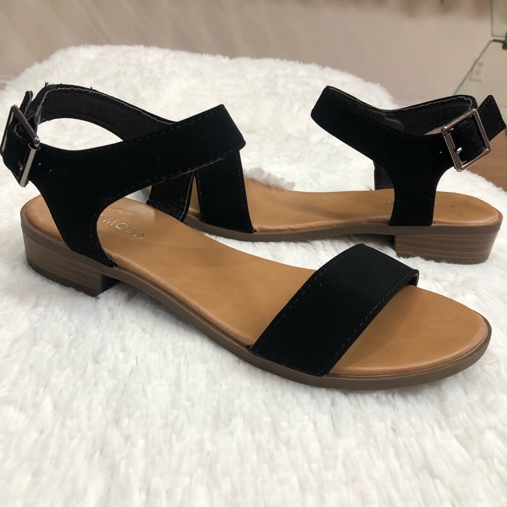 Black Open Toe Sandal with small block heel - Picture 7 of 7
